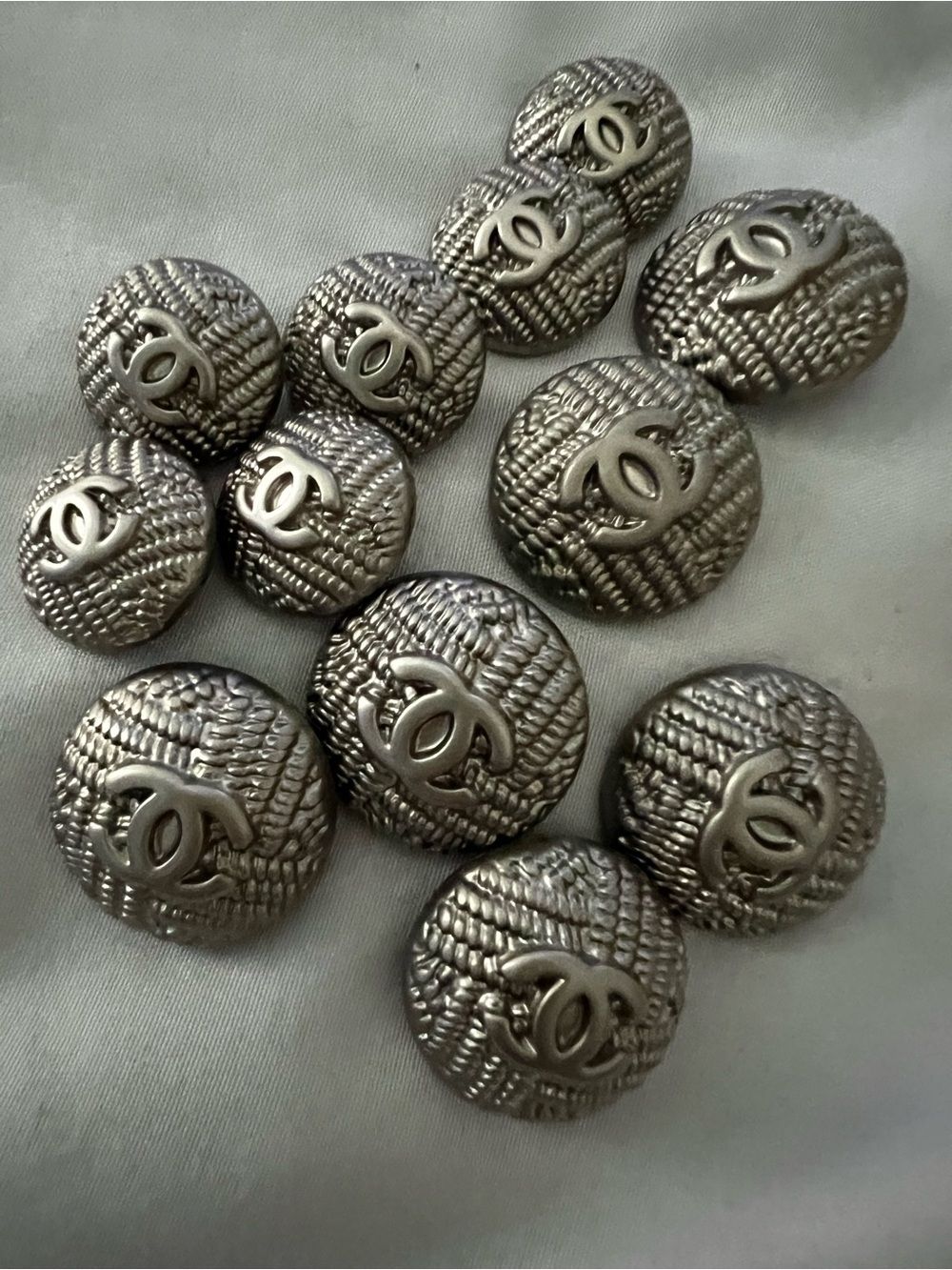 (set of6++6=12-23mm&18mm/MatteSilver/textured logo buttons great/jackets&Coats